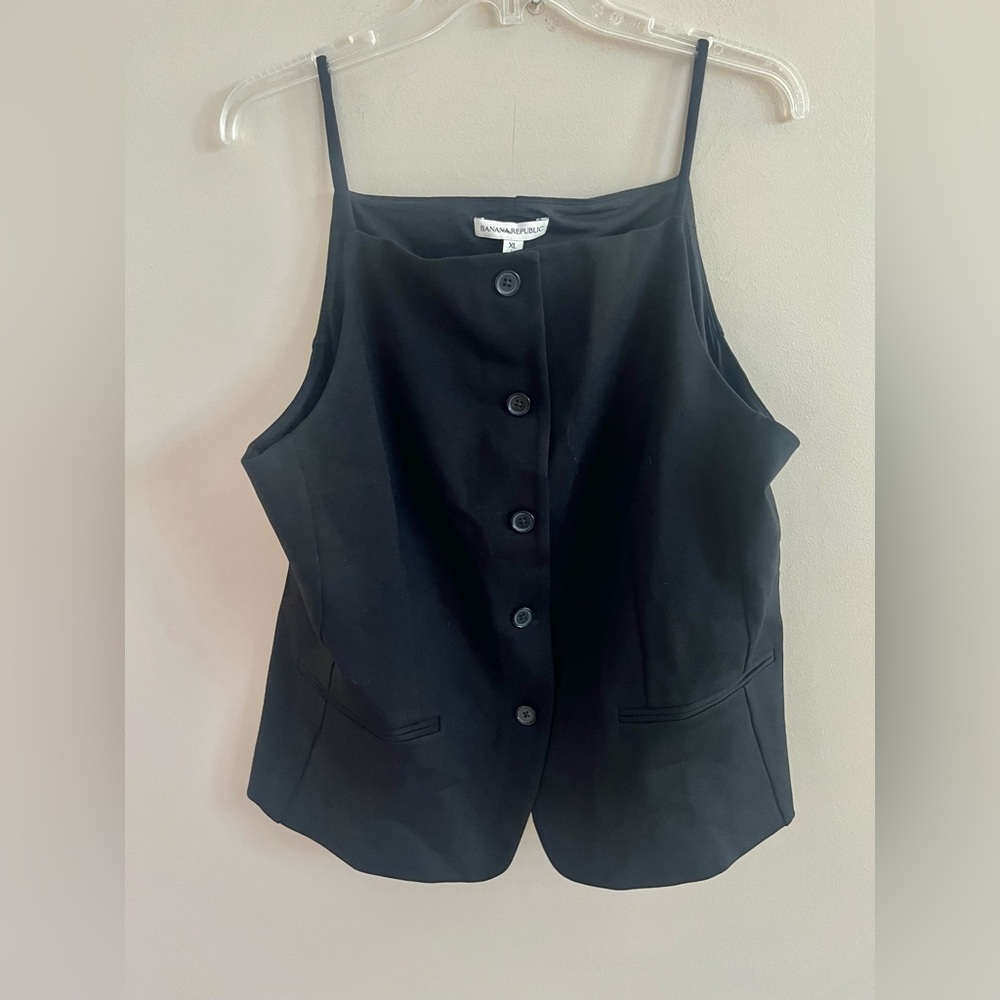 NWOT-Banana Republic Black  Sleeveless Blazer, Extra Large